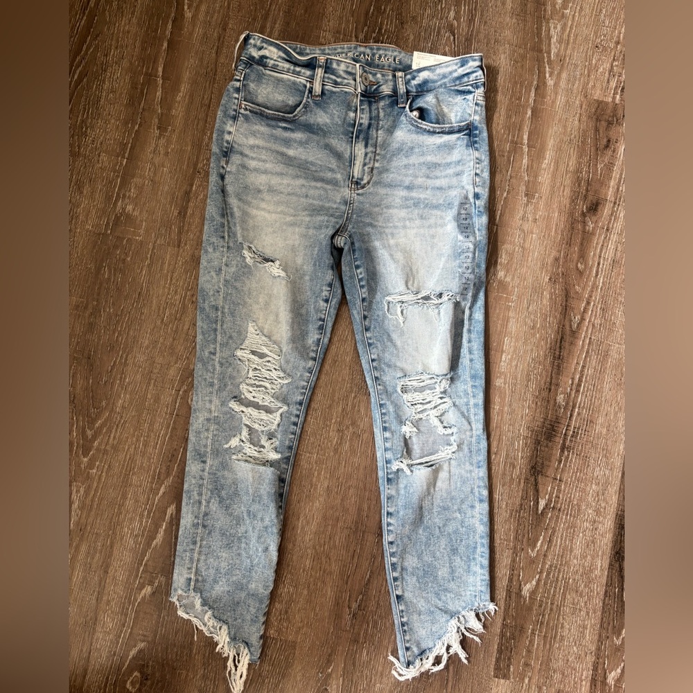 American Eagle Outfitters Light Blue Distressed Jeans